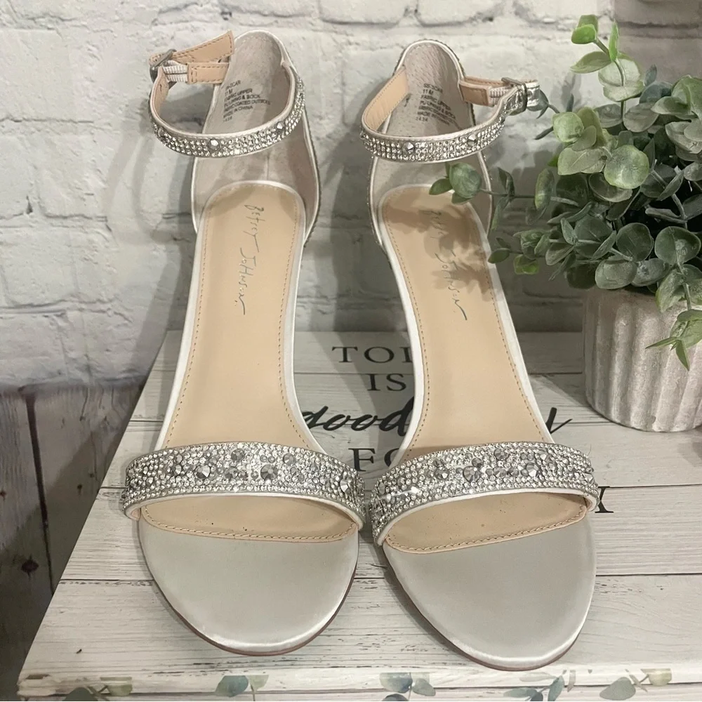 Betsy Johnson Crystal White Rhinestone Open  Toe Heel Sandals  Formal Shoes 11 M